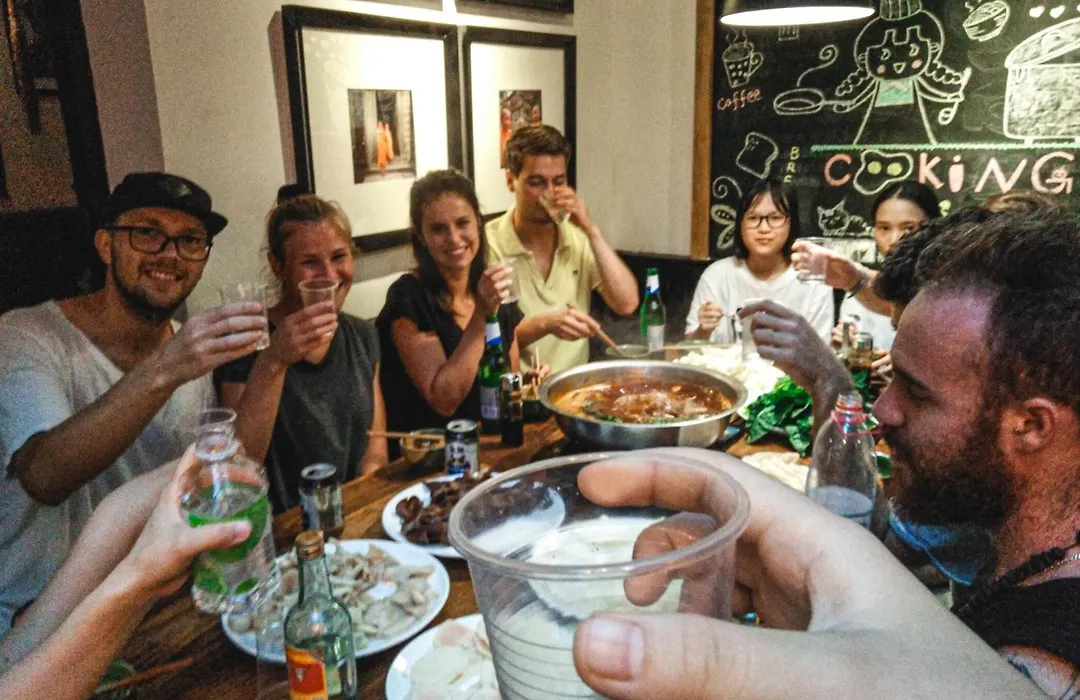 Poshpacker - Chengdu Mix Hostel - Cicada Zen Yard-1